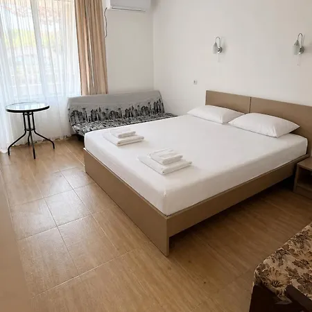 Hostel Siana House *