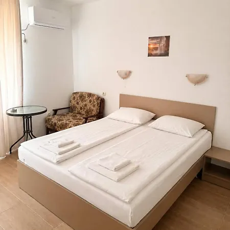 Hostel Siana House