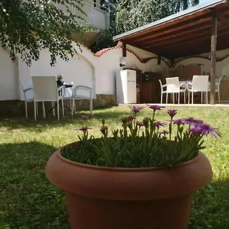 Siana House